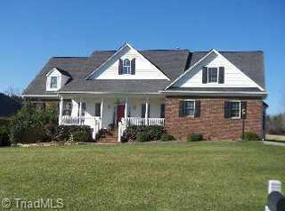 911 Haddington Ct, Whitsett, NC 27377