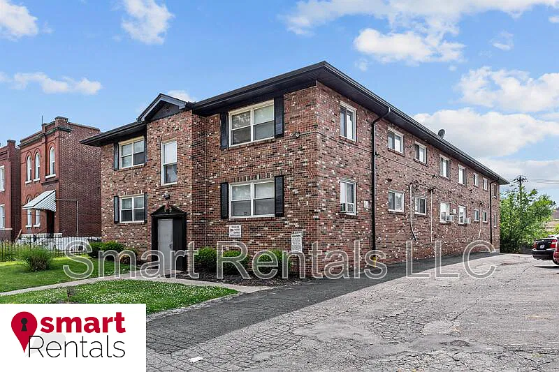 1 bed, 1.0 bath, 800 sqft, $699 — Photo 2