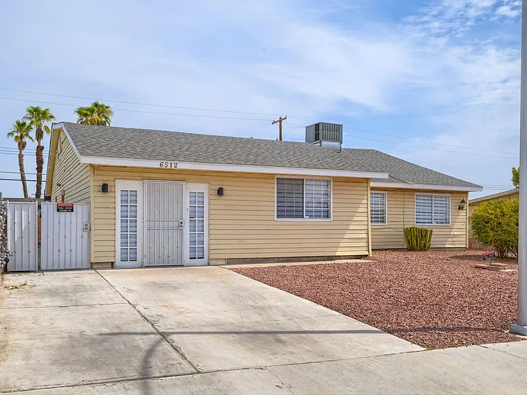 6512 Evergreen Ave — Photo 2