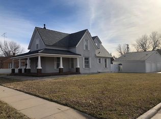 473 W 4th St, Hoisington, KS 67544