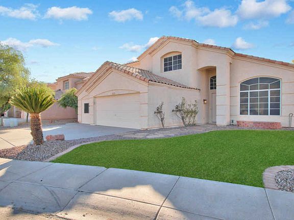 2nd image of 970 N Cactus Way