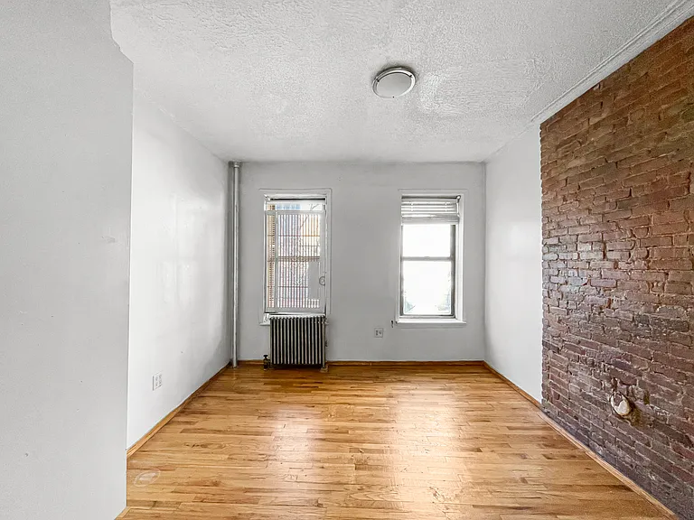 1726 Amsterdam Ave #4B — Photo 7