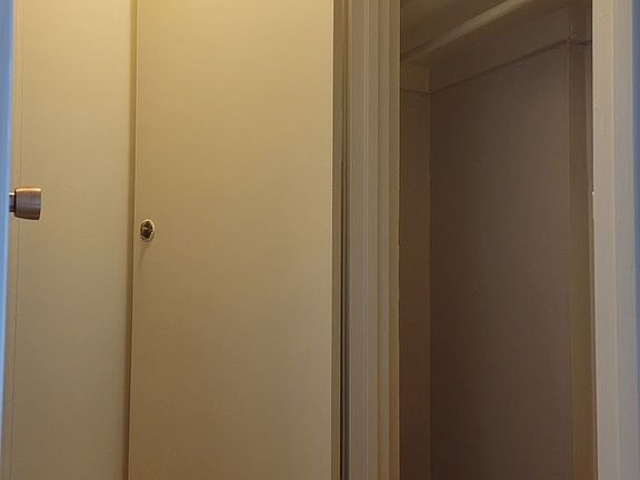 4th image of 55 Overlook Ter APT 6B