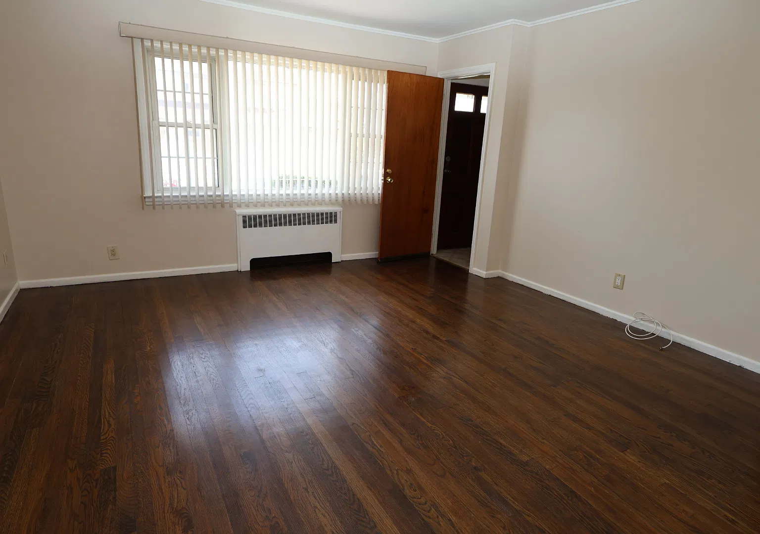 2 bed, 1000 sqft, $3,400 — Photo 4