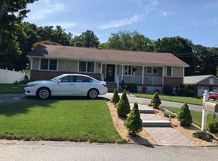 25 Pleasant St, Middleton, MA 01949