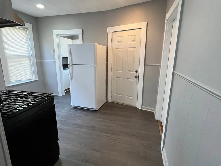 24 Archer St #1 — Photo 7
