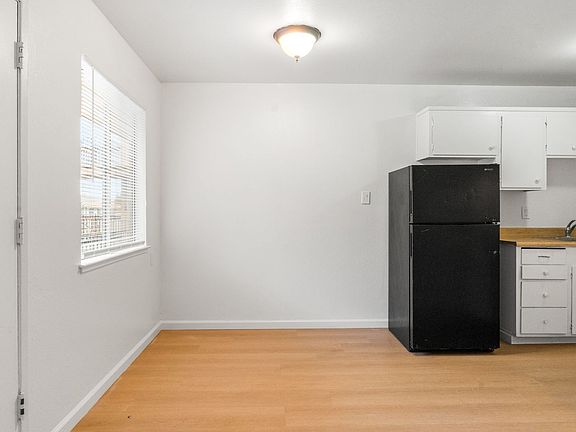 4th image of 1846 8th Ave APT 14