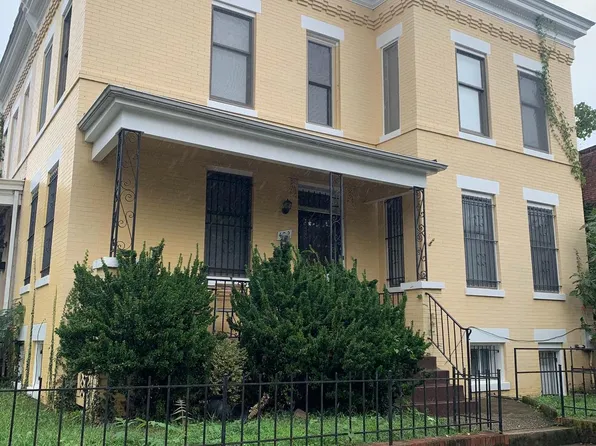 402 16th St SE, Washington, DC 20003