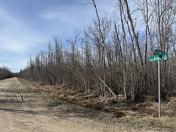 3rd image of Dekruif Rd