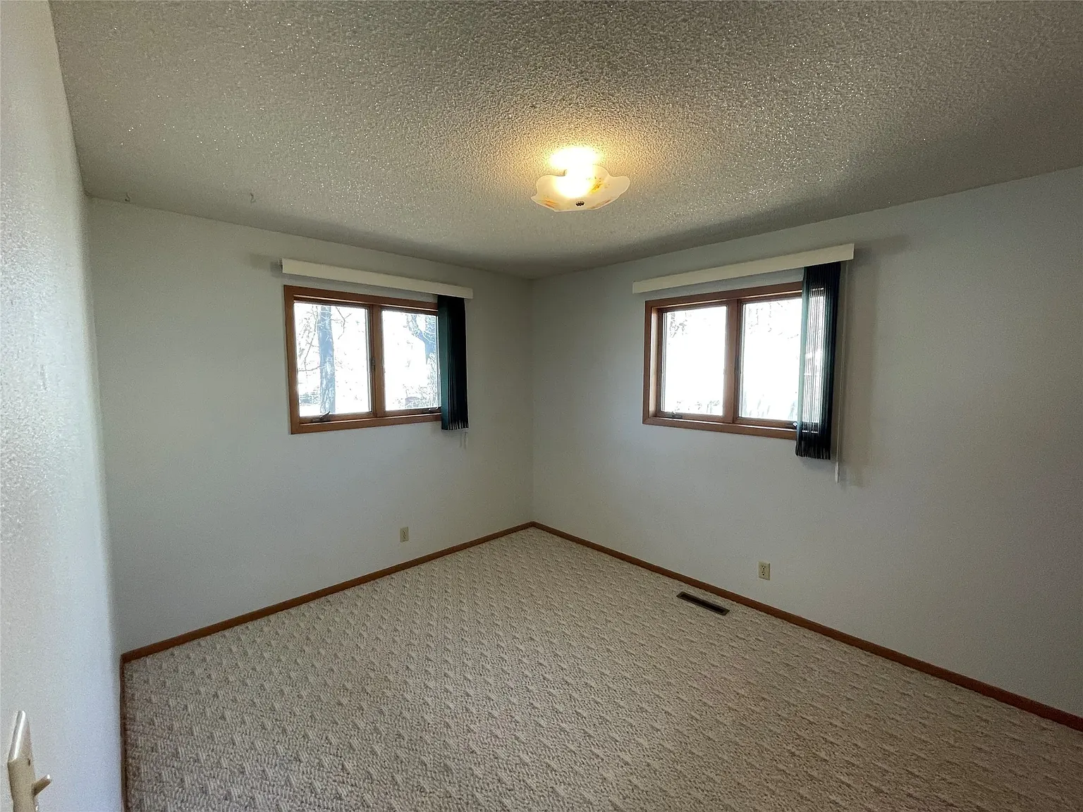 2 bed, 832 sqft, $1,000 — Photo 3