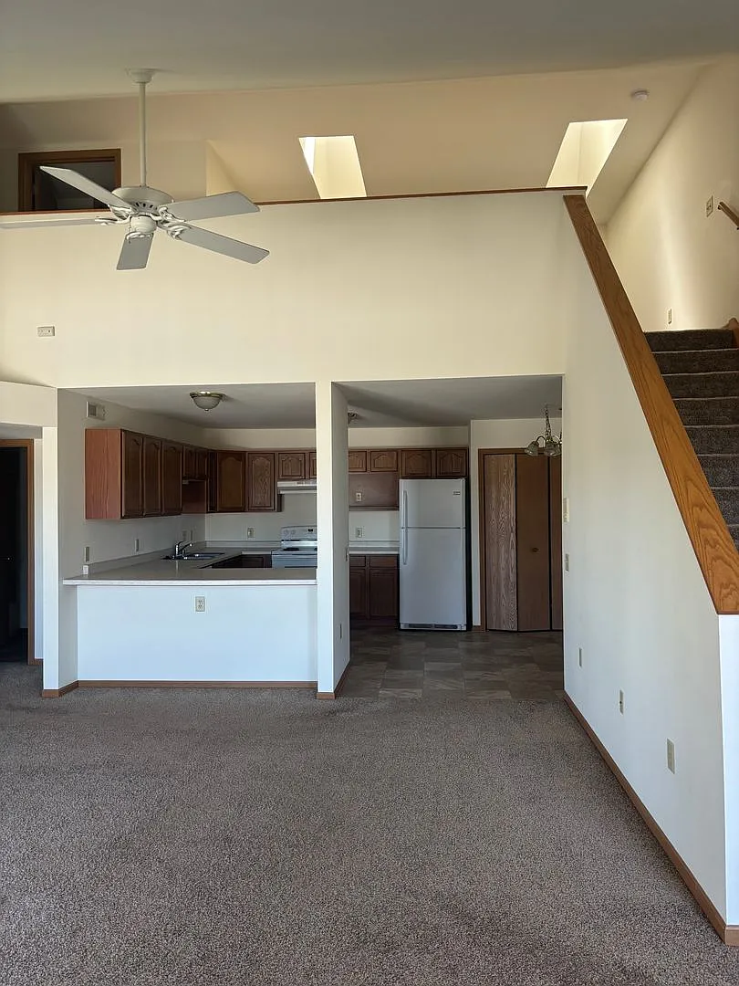 Lewis Townhomes — Photo 3