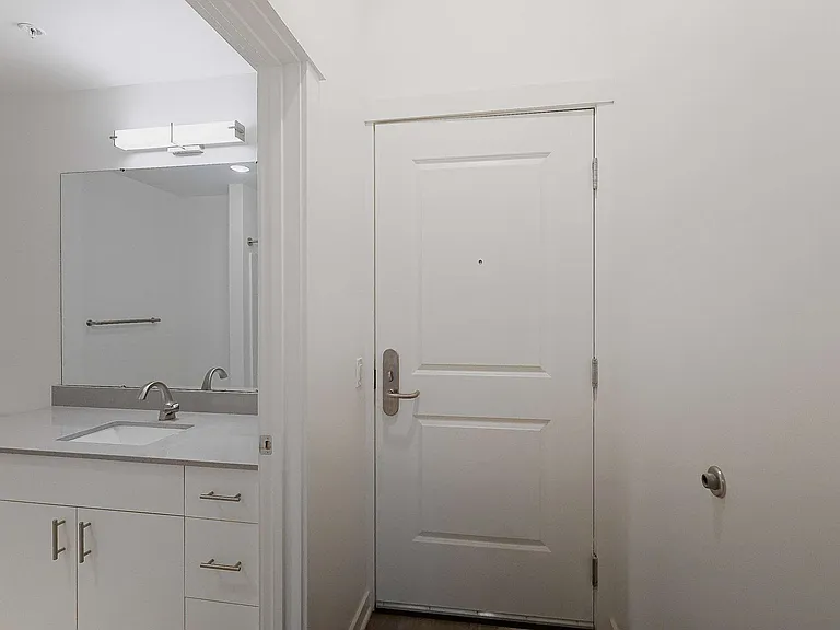 501 S Capitol Ave — Photo 38
