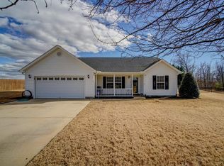 409 Garden Gate Ct, Duncan, SC 29334