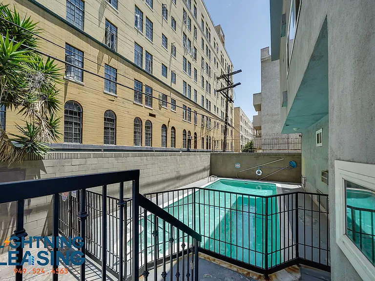 700 Irolo St. — Photo 19