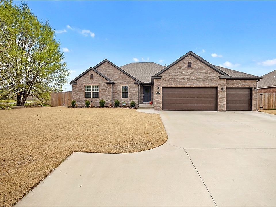 4405 Town Vu Rd, Bentonville, AR 72712 | Zillow