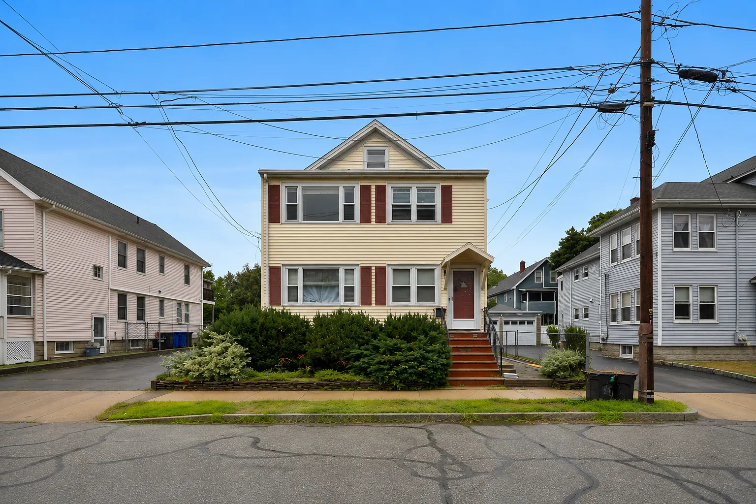 3 bed, 1275 sqft, $3,500 — Photo 1