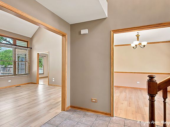 4th image of 17452 W Meadowbrook Dr