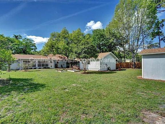 3rd image of 7917 Carolina Ln