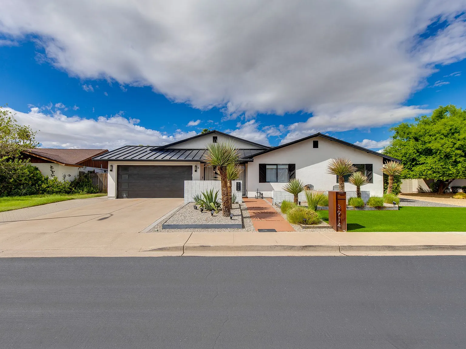 4 bed, 2350 sqft, $7,950 — Photo 4