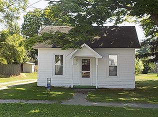419 S Oak St, Evart, MI