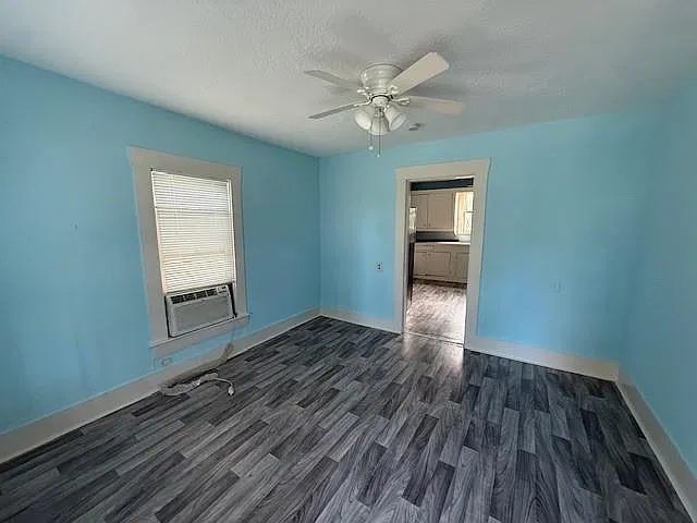 1 bed, 1.0 bath, 576 sqft, $1,000 — Photo 3