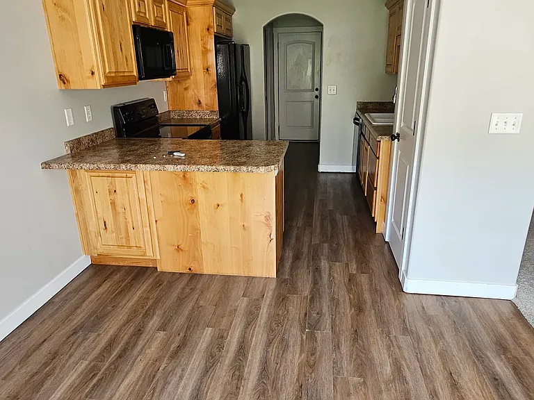 1606 N 450 E — Photo 12