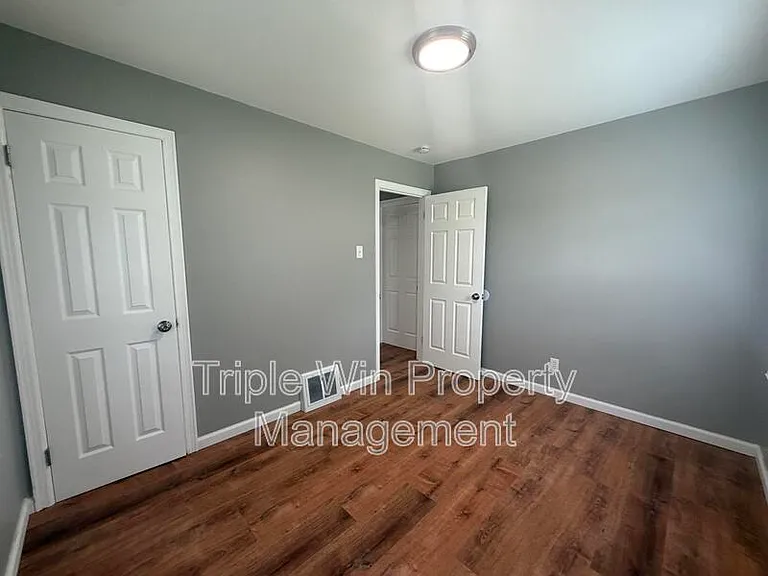 3349 Marmary Ln — Photo 17