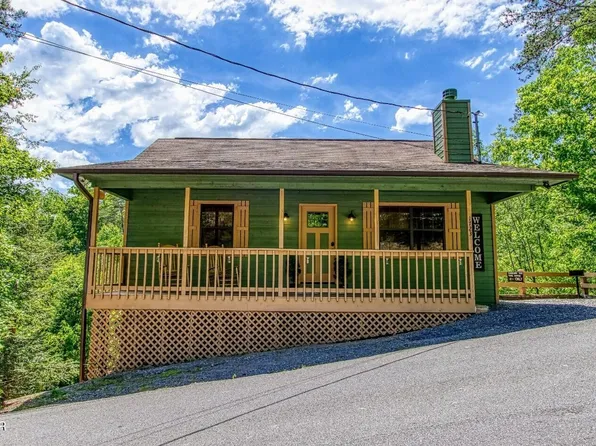 1723 Walker Trl, Sevierville, TN 37876