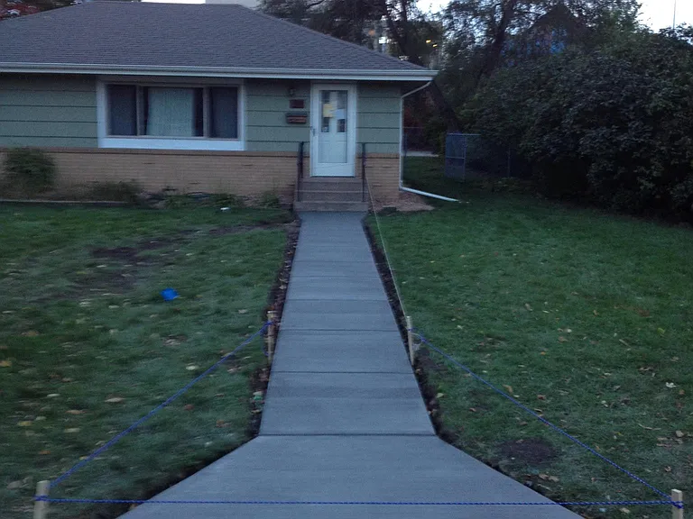 1604 Princeton Ave S — Photo 12