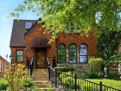 1159 Moorlands Dr, Saint Louis, MO, 63117