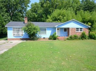 711 Skeet Club Rd, High Point, NC 27265