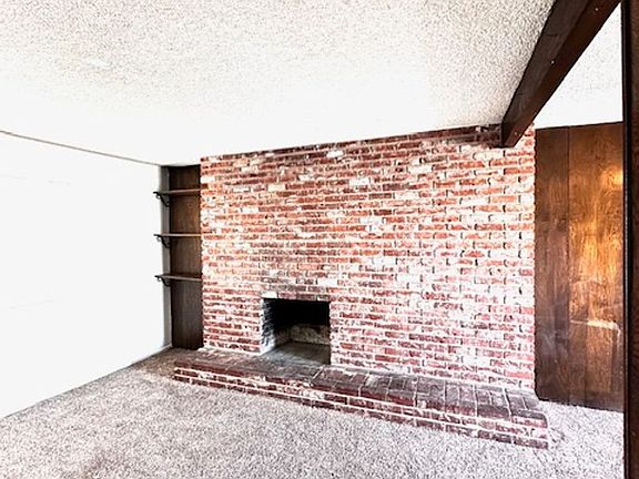 5th image of 1528 E Garland Ave #D