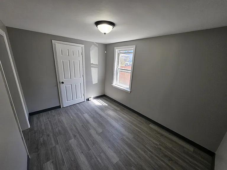 12 Van Buren St #A — Photo 9