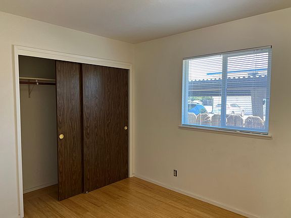 4th image of 1440 Wall St #1440