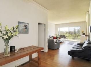 2072 Westridge Rd, Los Angeles, CA 90049