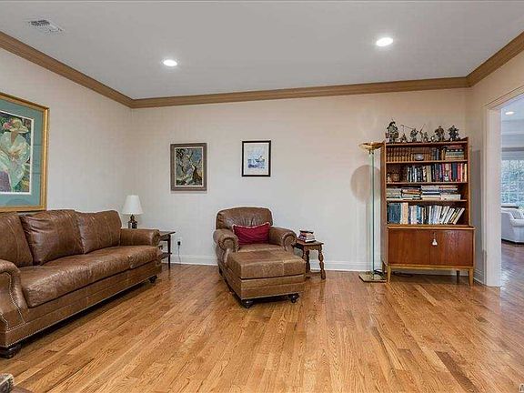 5th image of 264 Altessa Blvd