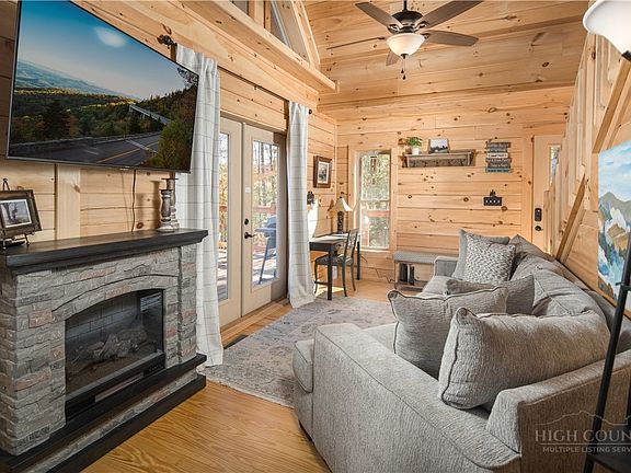 5th image of 214 Lakeledge Road