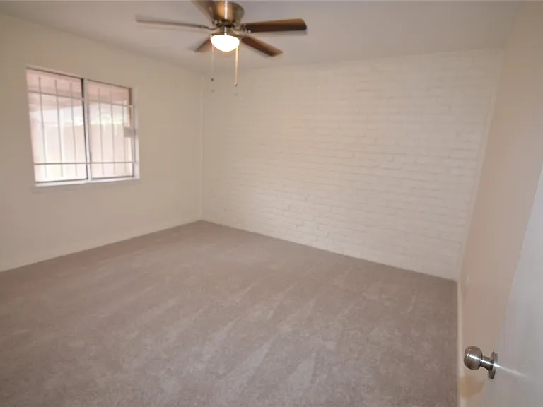 7104 Jetty Ln — Photo 12