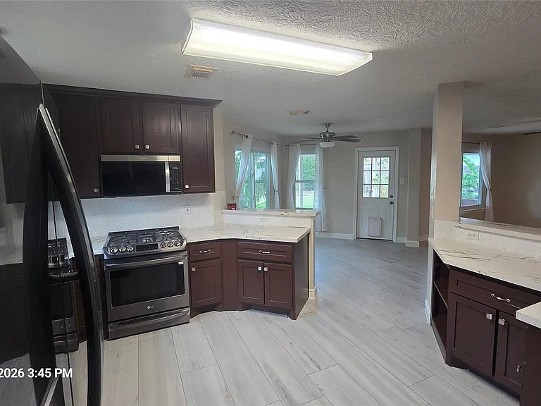 7239 Foxbrook Dr — Photo 7