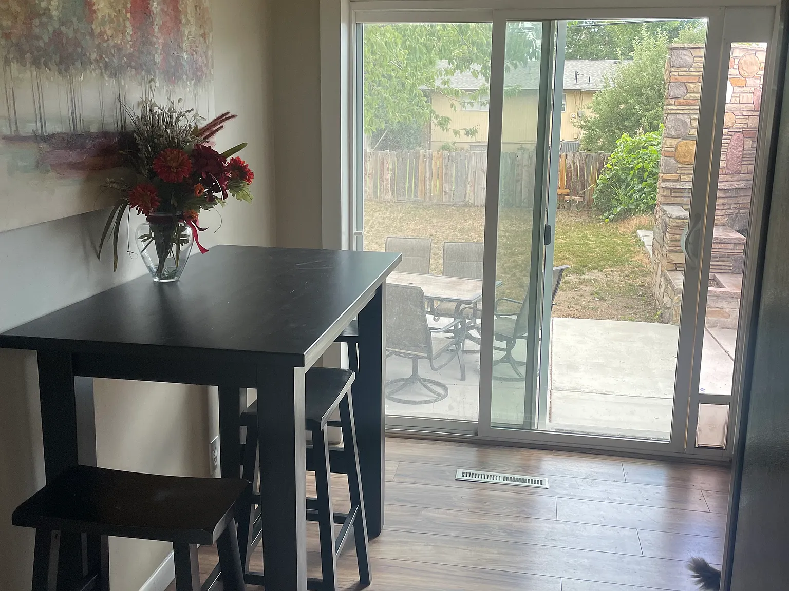4 bed, 2230 sqft, $750 — Photo 2