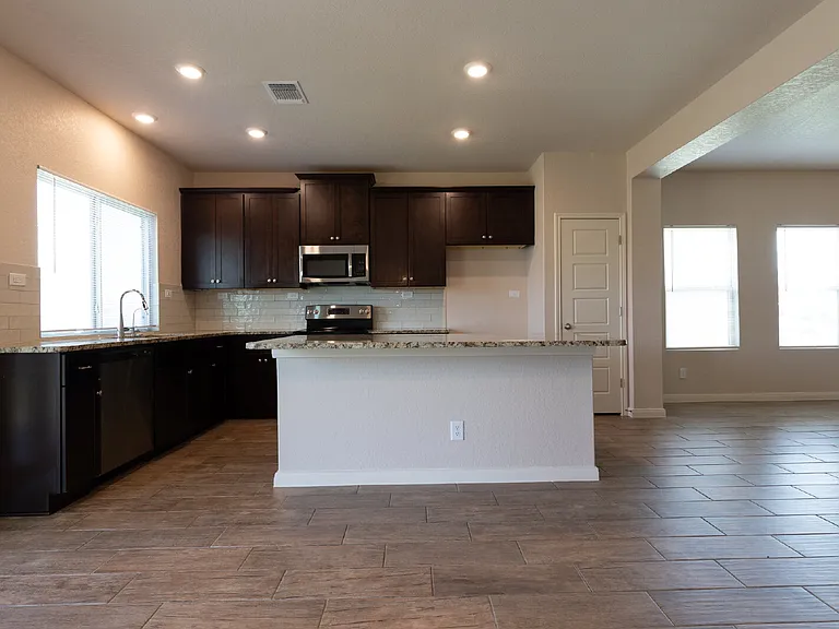 746 Farmers Dell — Photo 10
