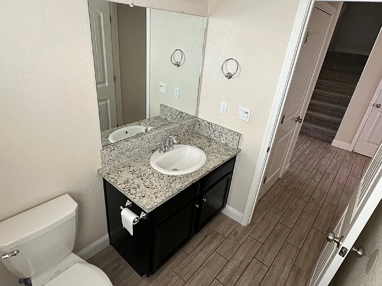 2494 Valdes Dr — Photo 14