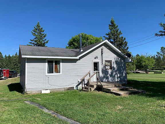 3rd image of 3121 County Road 2 S