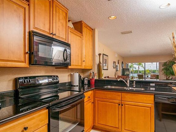 5th image of 6295 Bahia Del Mar Cir APT 201