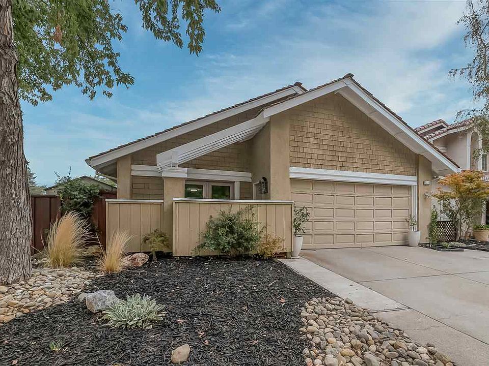 2nd image of 7265 Castle Dr