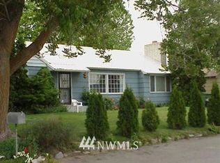 515 E Grape St, Omak, WA 98841