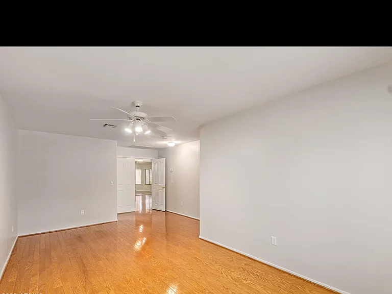 7432 W Aurora Dr — Photo 3