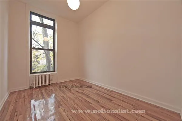 Rented by R New York | media 25