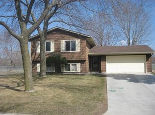 8905 Janero Ave S, Cottage Grove, MN 55016