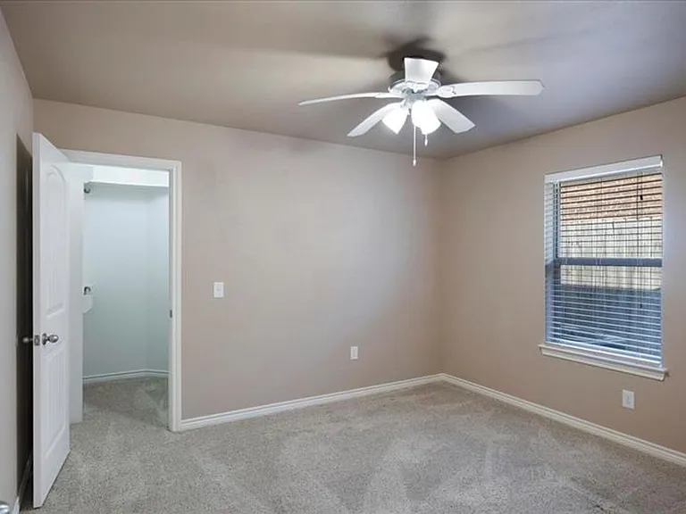 4011 Stonebridge Dr — Photo 10